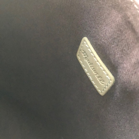 COPY - Madewell Small Zip Top Transport Tote - Picture 7 of 8